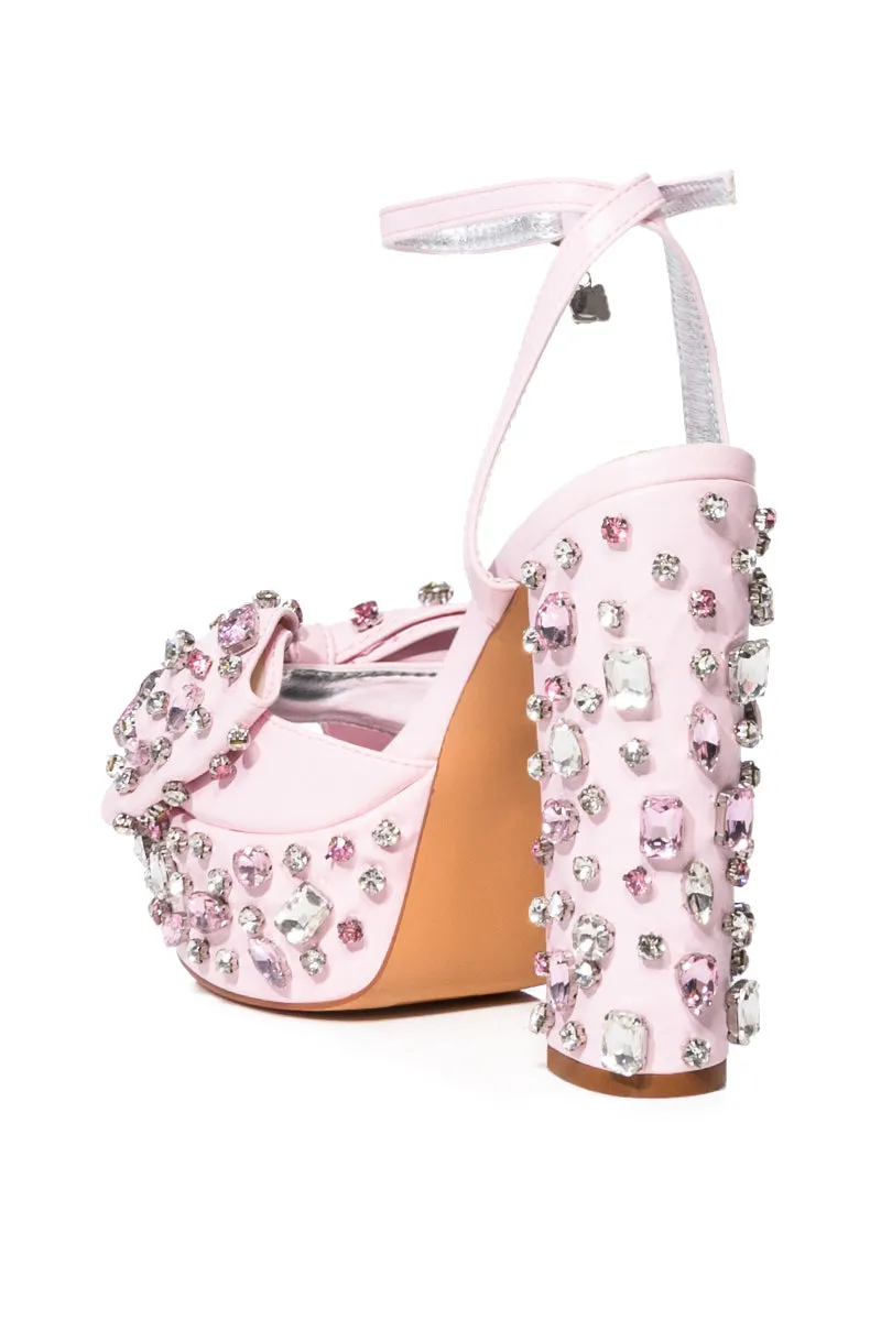 AZALEA WANG MAYA EMBELLISHED BOW CHUNKY SANDAL IN LIGHTPINK
