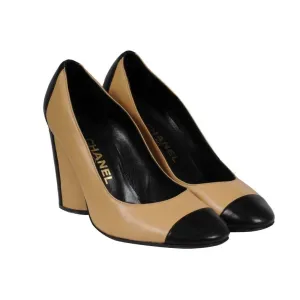 Classic Two Tone Cap Toe Pumps US 7 EU 37 Beige Black Leather